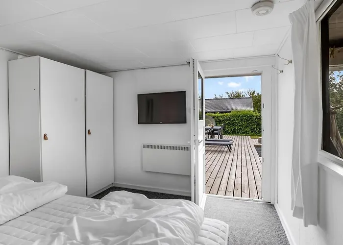 Adia - 500m From The Sea By Interhome Hejls