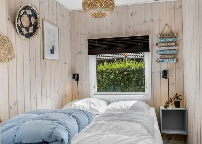 Adia - 500m From The Sea By Interhome *