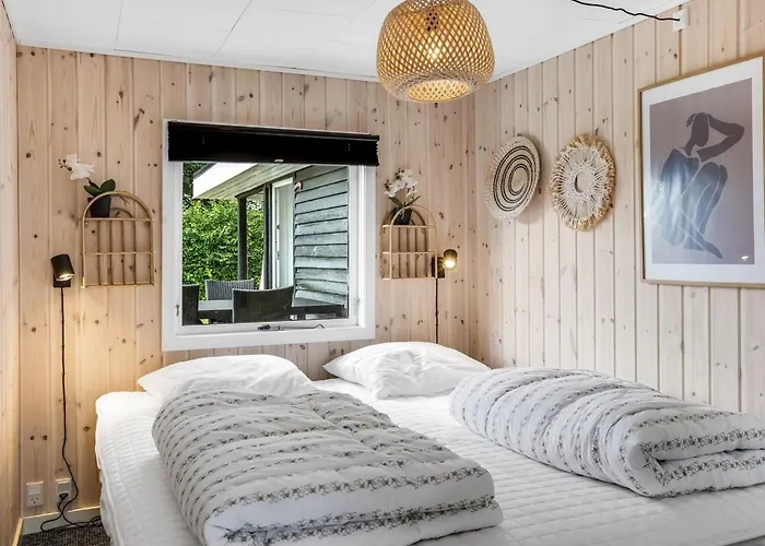 Adia - 500m From The Sea By Interhome *