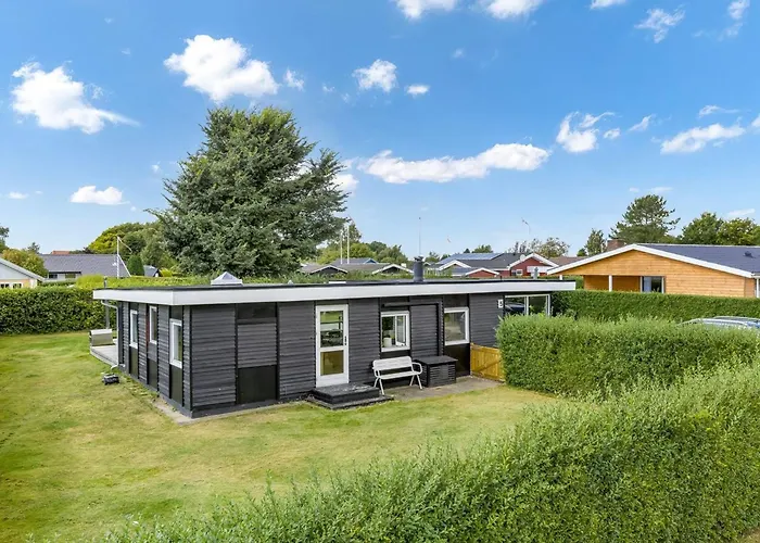 Adia - 500m From The Sea By Interhome