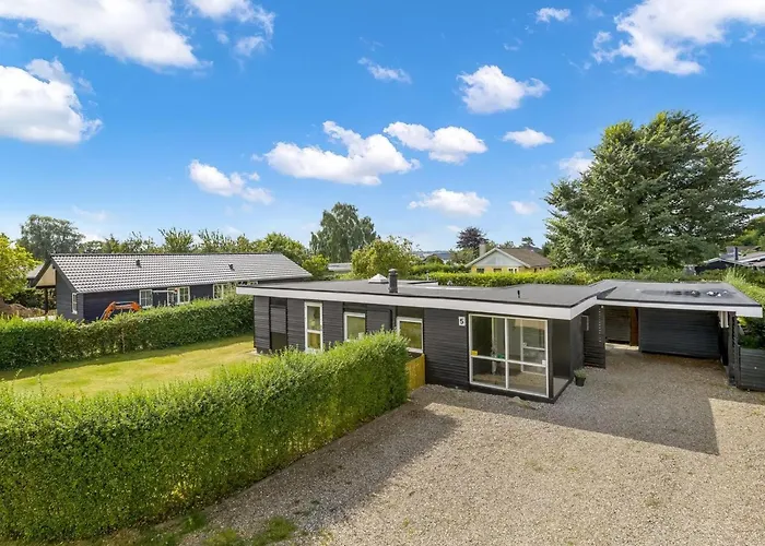 Adia - 500m From The Sea By Interhome Hejls