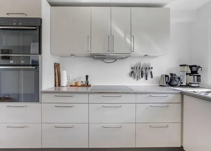 Adia - 500m From The Sea By Interhome *