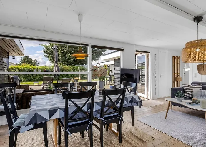 Prázdninový dům Adia - 500m From The Sea By Interhome *